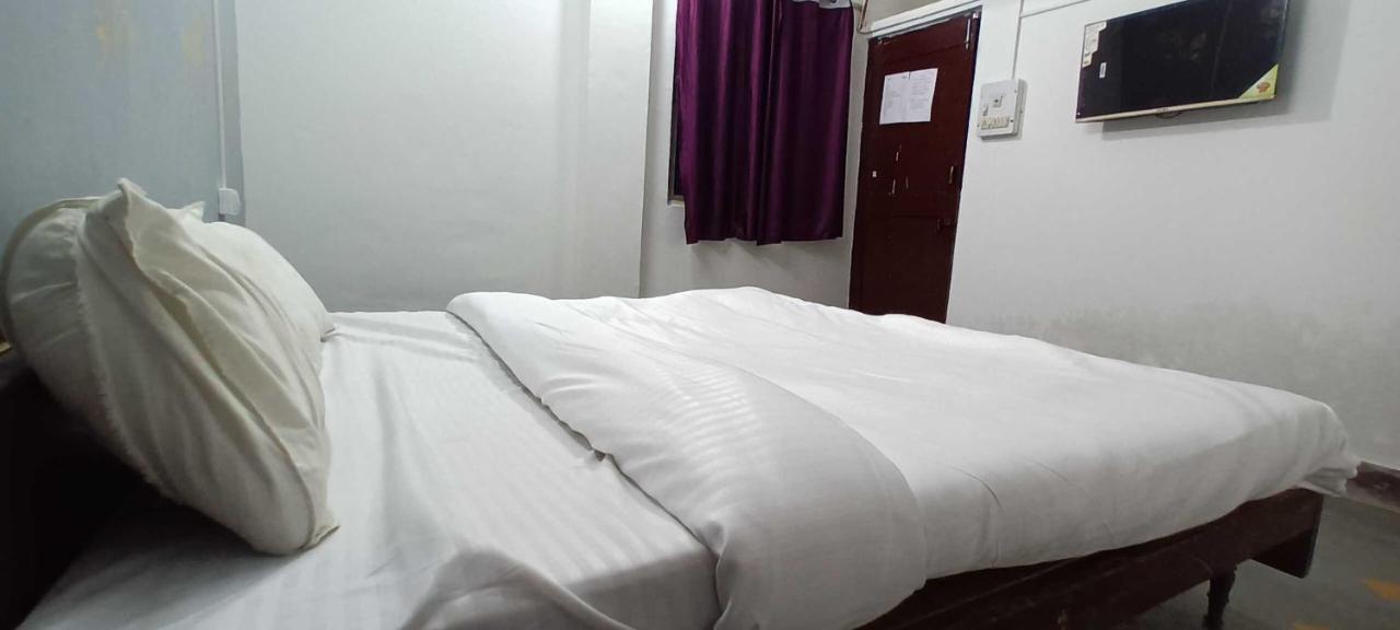 Hotel O Grand Stay Bhopal Eksteriør bilde
