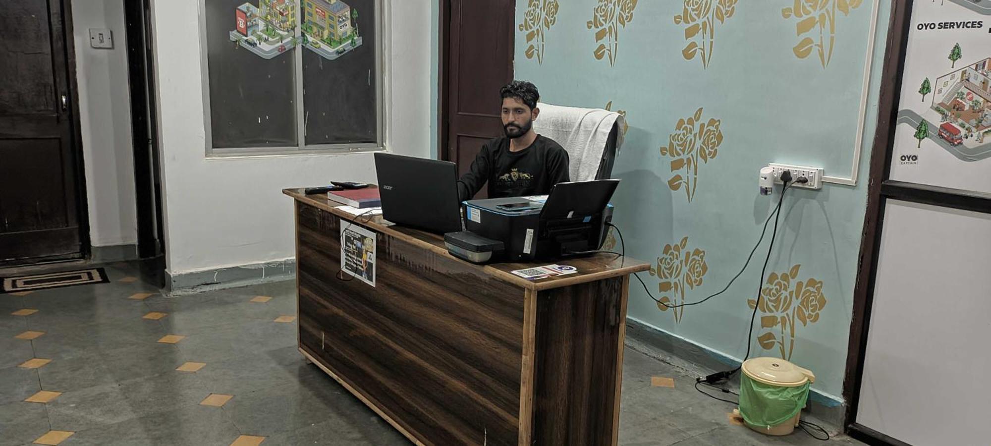 Hotel O Grand Stay Bhopal Eksteriør bilde