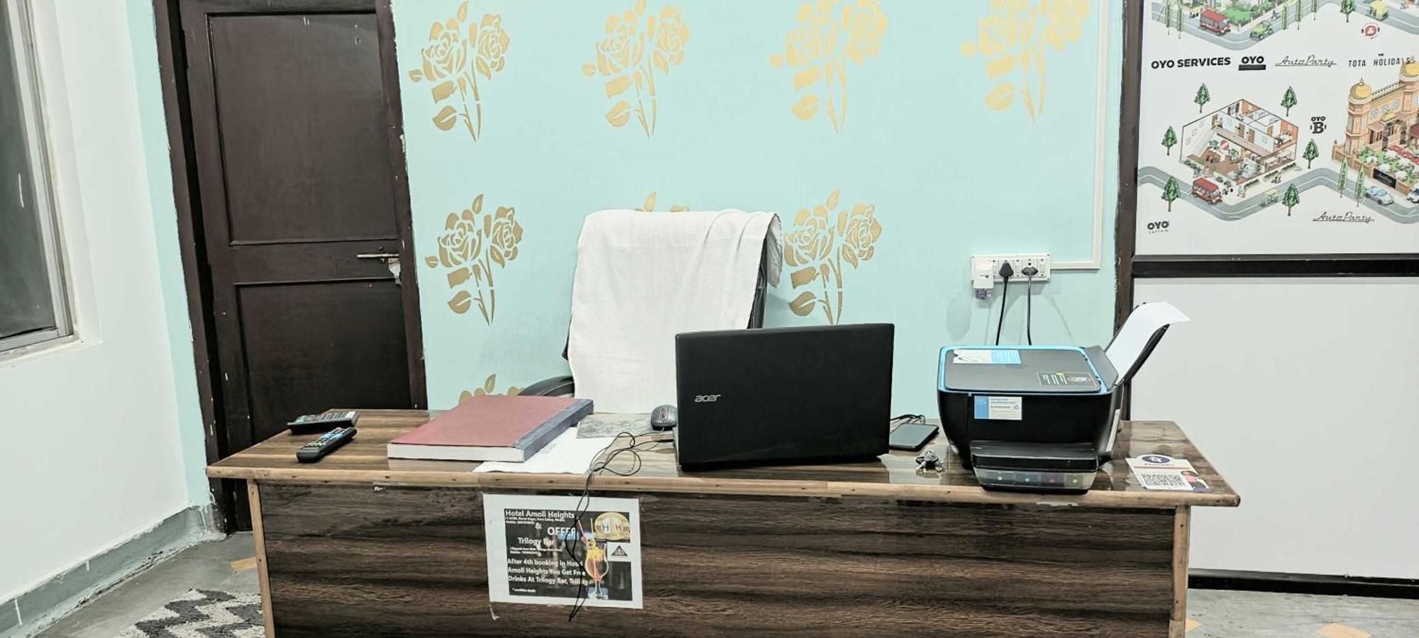 Hotel O Grand Stay Bhopal Eksteriør bilde